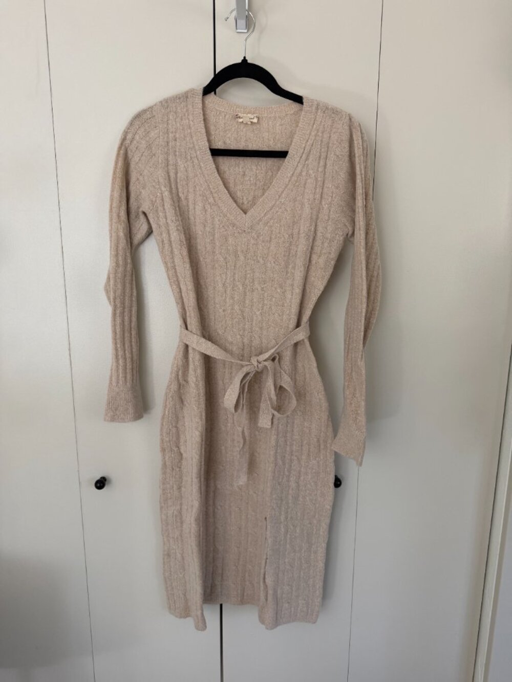 Yarn & Thread Oatmeal Cable Knit V-Neck Midi Sweater Dress Belted Size S